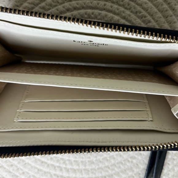 NWOT Kate Spade Black Polka Dot Wristlet Wallet with Cream spade interior - Picture 8 of 10